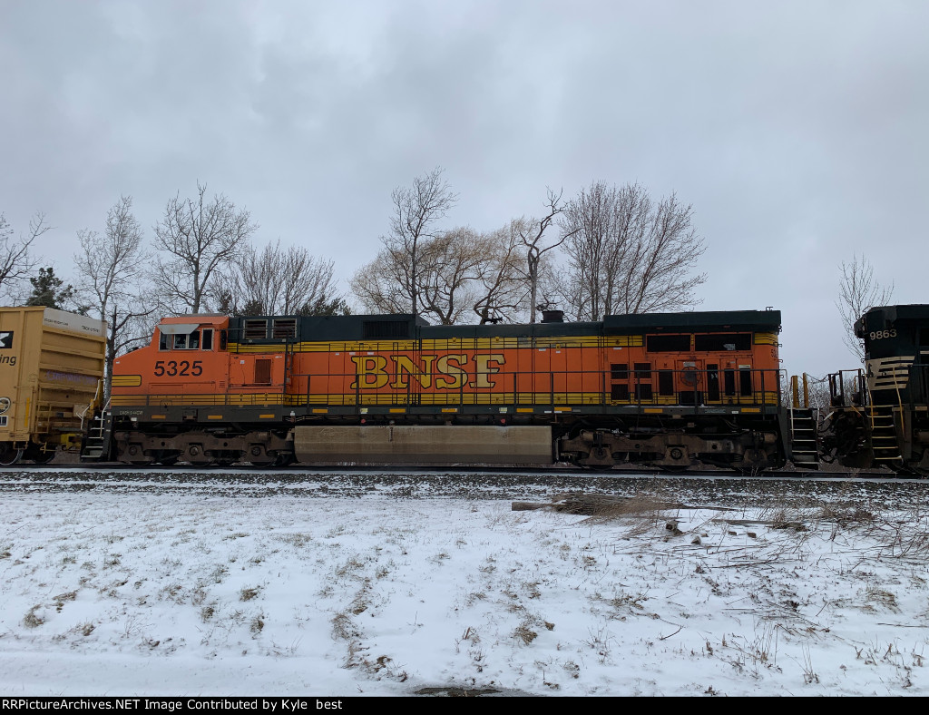 BNSF 5325 on 310